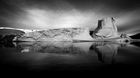 JKD_20130821_212_Ice_Burgs_at_Red_Island_Scoresby_Sund