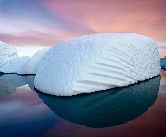 JKD_20130821_187_Ice_Burgs_at_Red_Island_Scoresby_Sund_ME